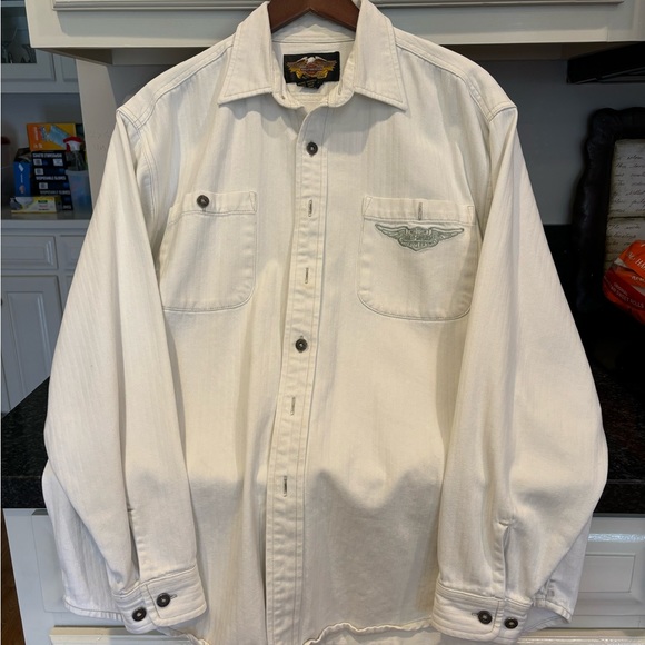 Men’s L Authentic Harley Davidson shirt. Heavy and feels a little like denim - Picture 2 of 5